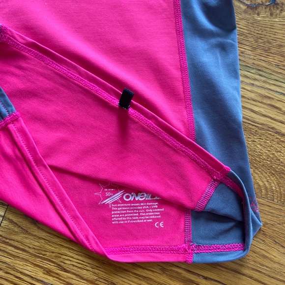 O’Neill Rash Guard - Picture 7 of 9
